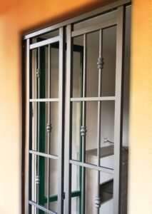Inferriata di sicurezza su misura per finestra