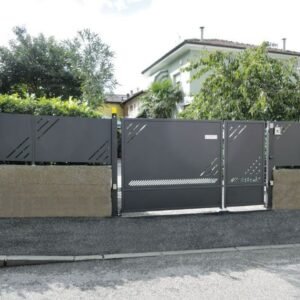 Cancello carrabile in ferro per ingresso residenziale