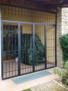 Inferriata di sicurezza in ferro realizzata su misura